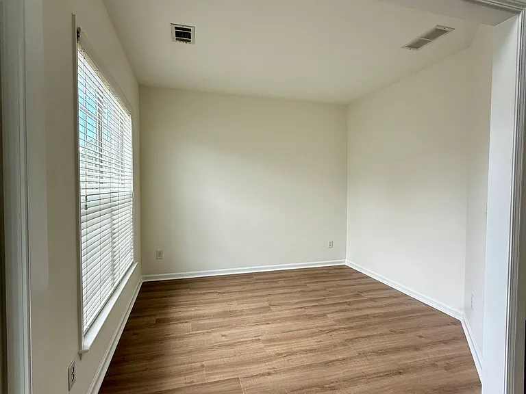 8330 Grenadier Trl — Photo 7