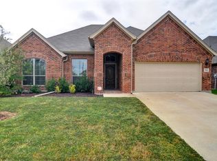 616 Peach Ln, Burleson, TX 76028