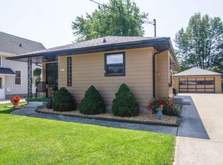 1237 Arlington Ave, Manitowoc, WI 54220