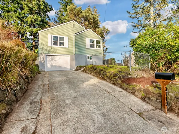 3110 11th Street, Bremerton, WA 98312