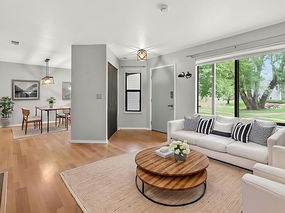 2nd image of 5550 Stonewall Pl APT 22