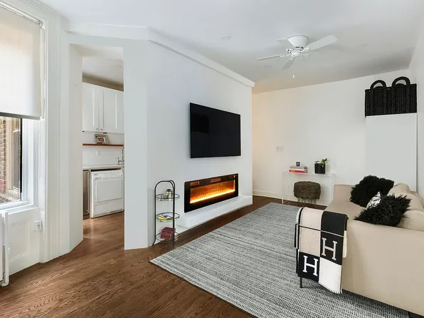 25 Charles St APT 2C, New York, NY 10014