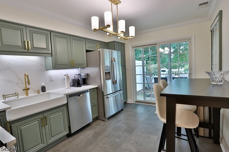 1st image of 1006 Timberbrooke Drive