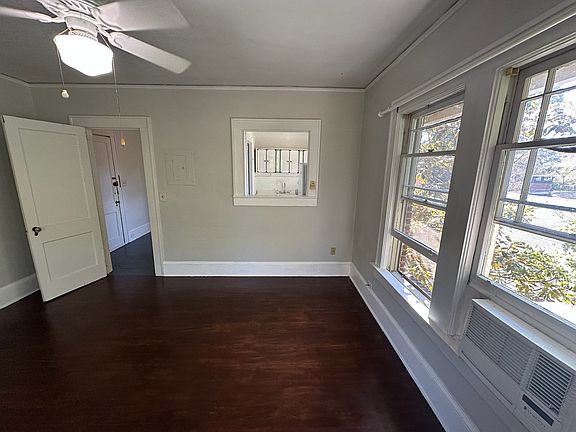2nd image of 926 Greenwood Ave NE APT 7