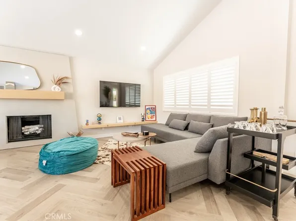 575 N Burton Way, Palm Springs, CA 92262