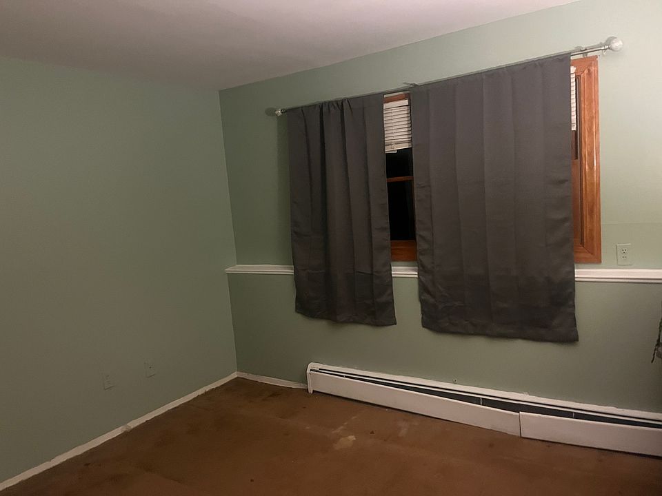 2nd image of 15 Trimble St Floor 1