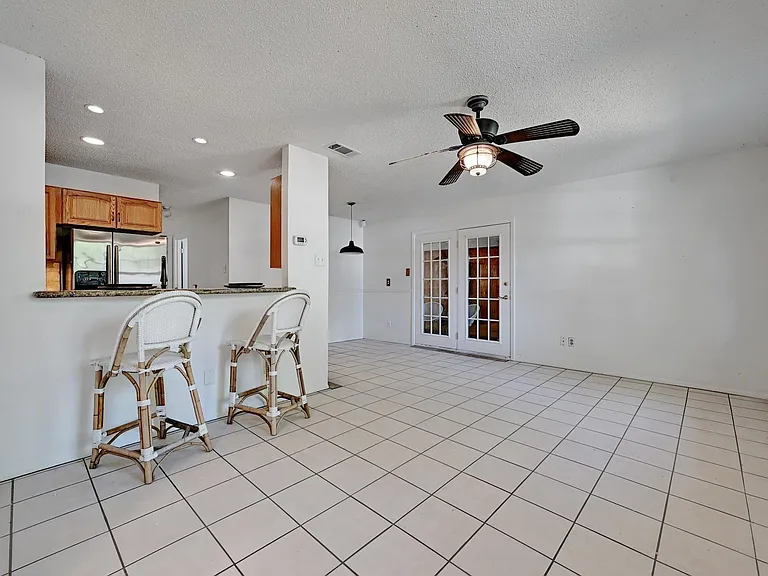 6209 Harwin Ln — Photo 7
