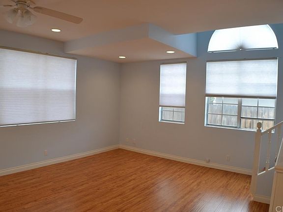 4th image of 1597 Redlands Pl