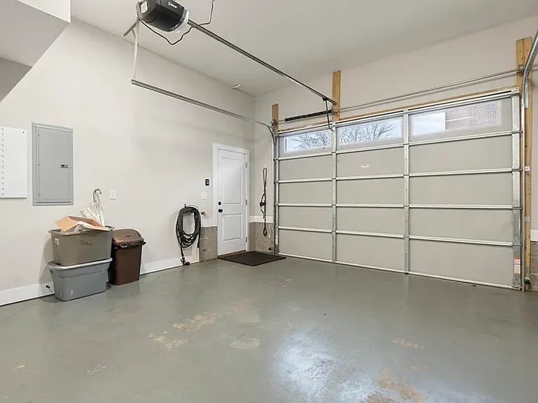 1027 Montague Pl #1027 — Photo 35