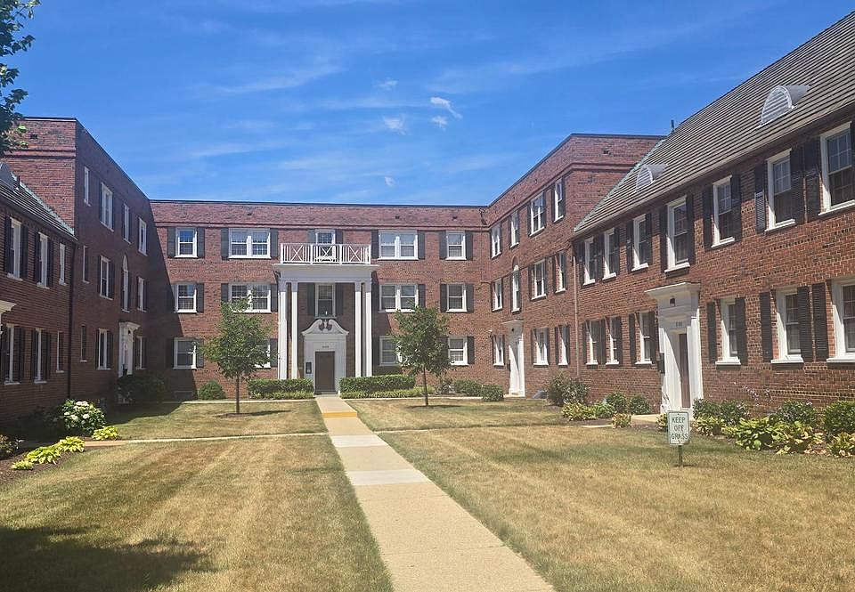 1st image of 2107 Fort Davis St SE APT 202