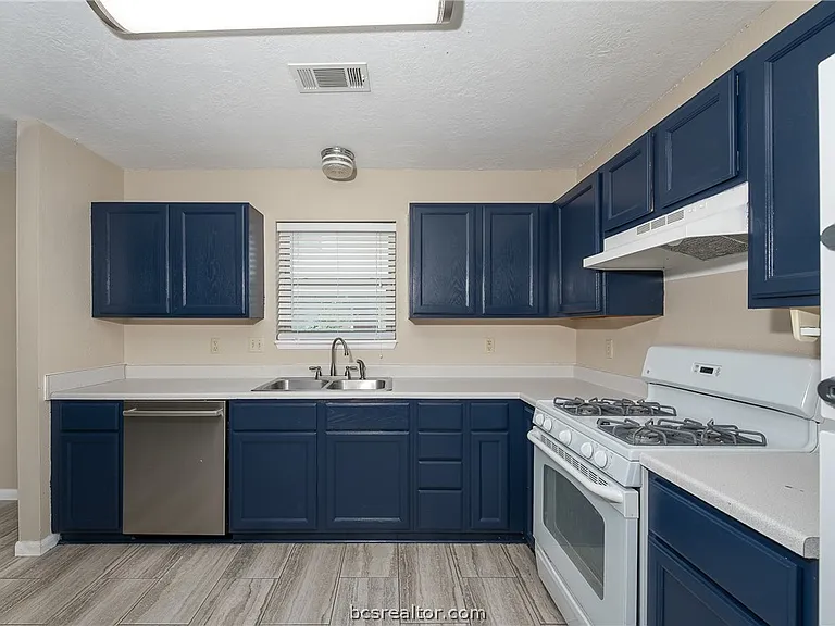 519 Chappel St — Photo 11