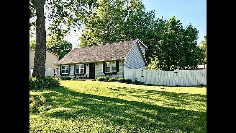 1st image of 7422 Oakdale Dr