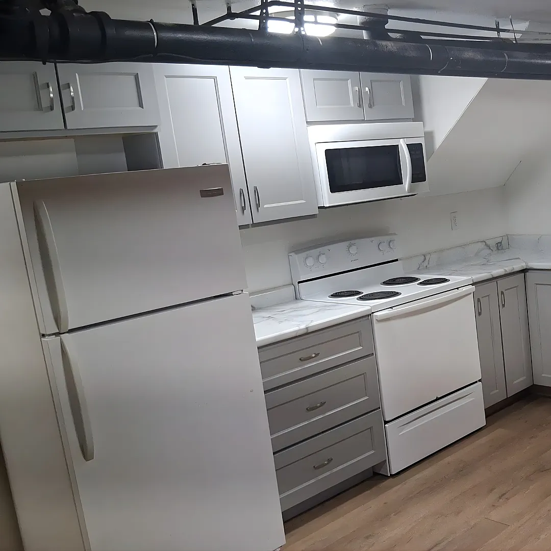 802 Main ST — Photo 2