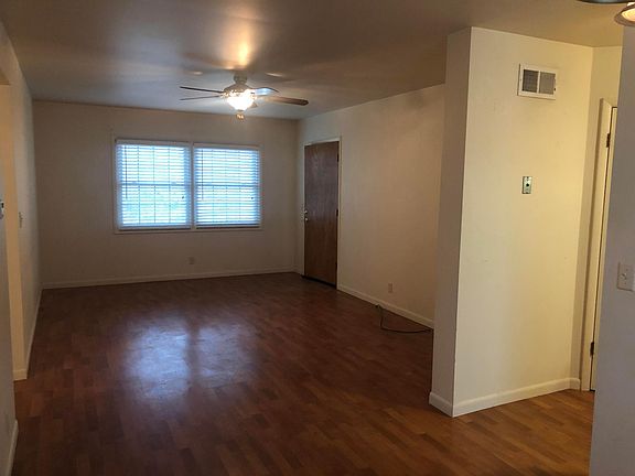 5th image of 427 4th St APT 2