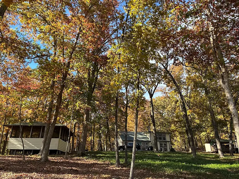 300 Meacham Ln — Photo 3