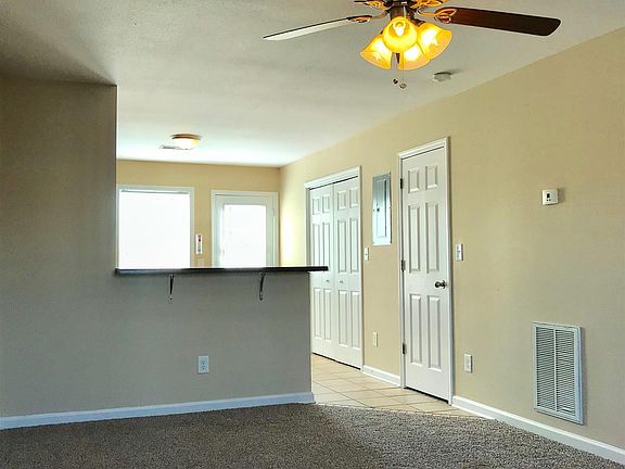 5th image of 5 Black Jack Way APT B
