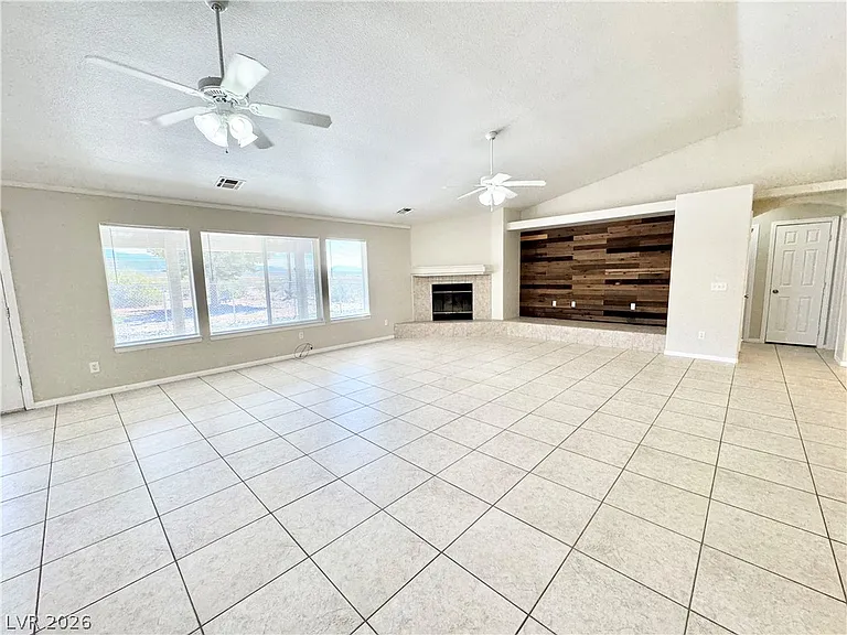2281 S Zuni Ave — Photo 3