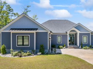 973 Becton Rd, Havelock, NC 28532