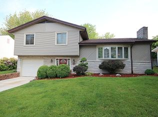 3157 N Holly Dr, Decatur, IL 62526