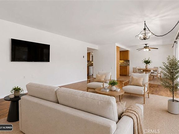 3rd image of 890 Ronda Sevilla Unit B
