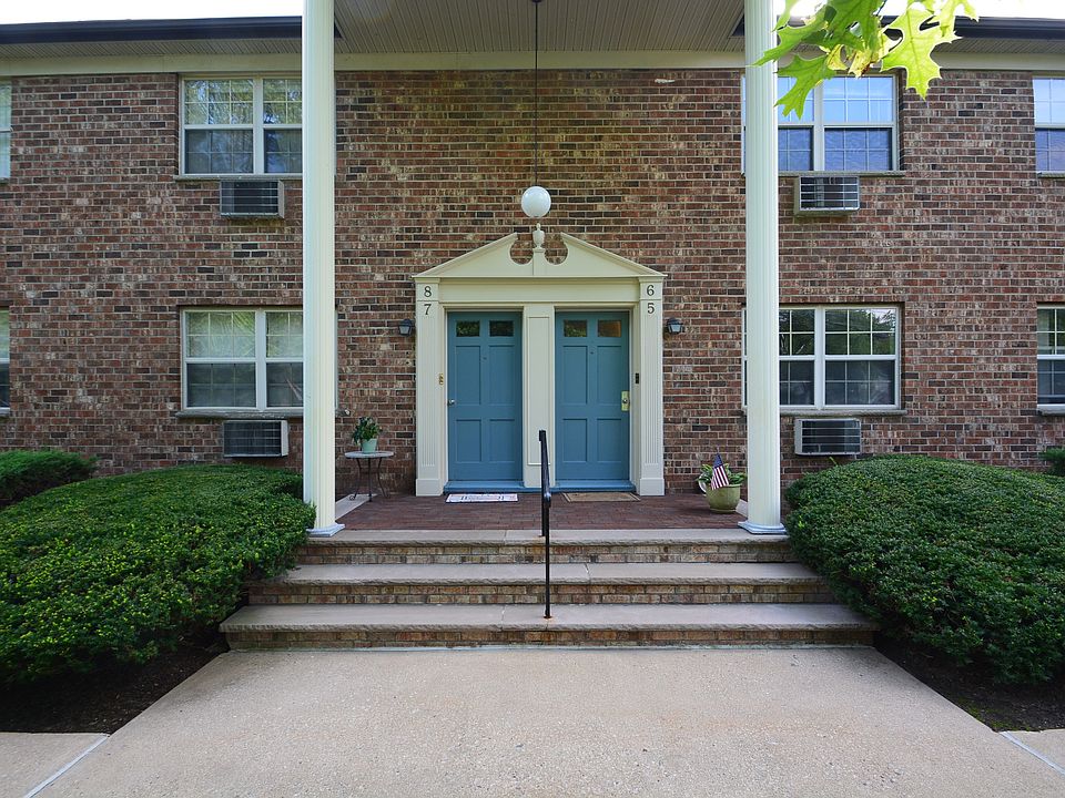 FRONT OF BUILDING