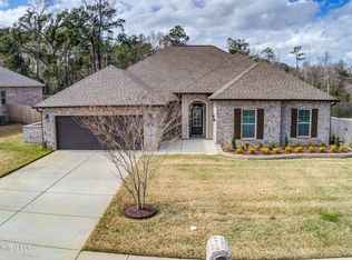 9328 Natures Trl, Biloxi, MS 39532