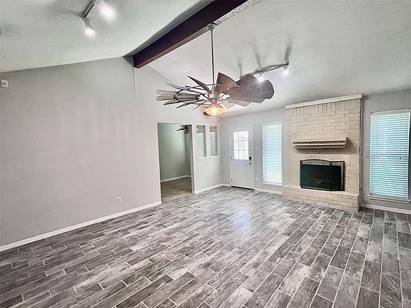 2nd image of 9 N Deerfoot Cir