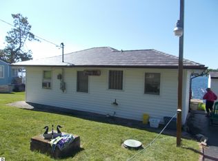 851 Hawthorne Dr, Lupton, MI 48635