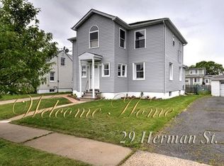 29 Hermann St, Carteret, NJ 07008