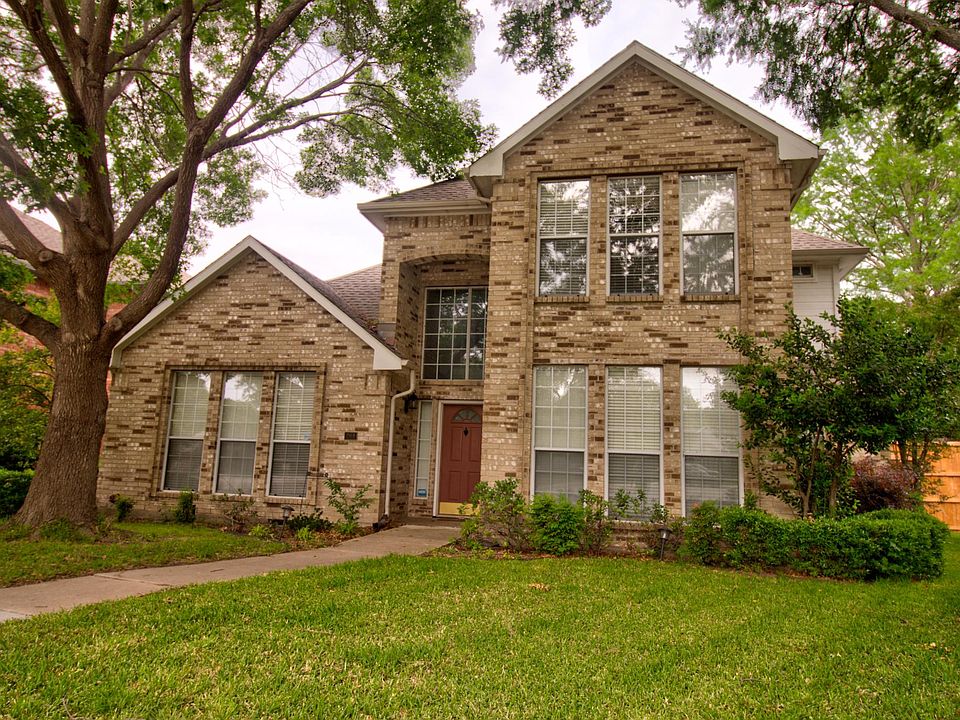 1st image of 208 Highland Meadow Cir