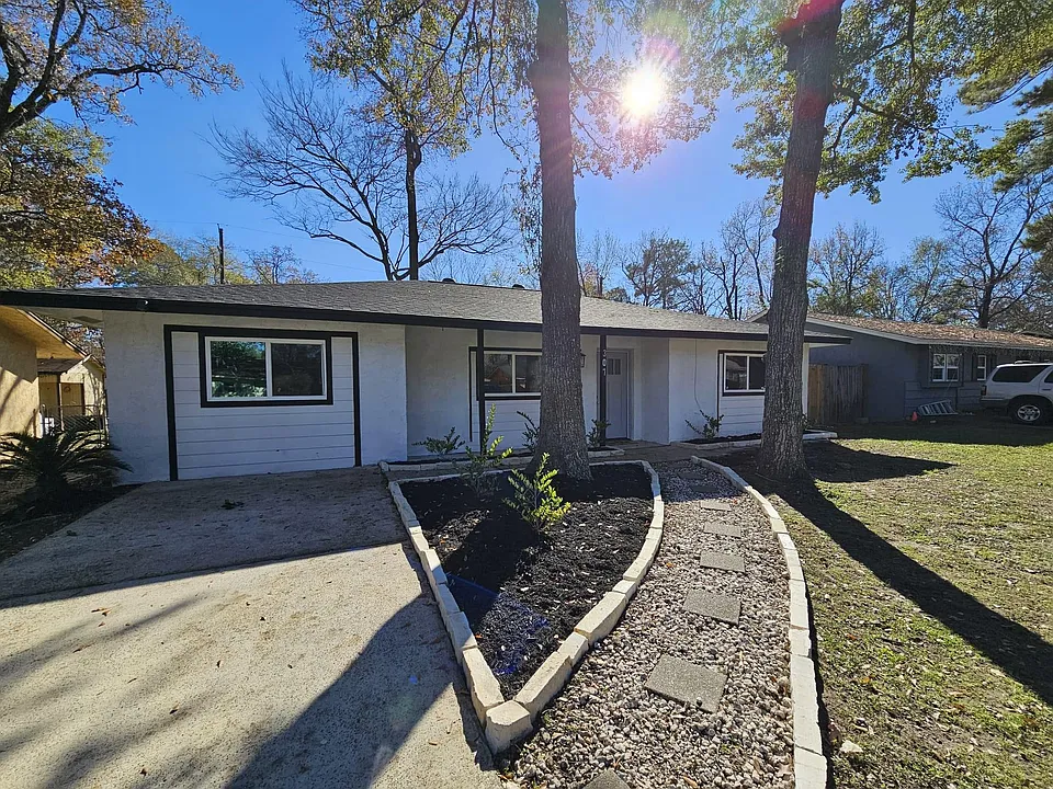 307 Hildred Ave