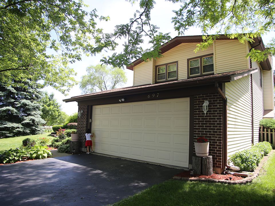 2nd image of 697 Londonberry Ln