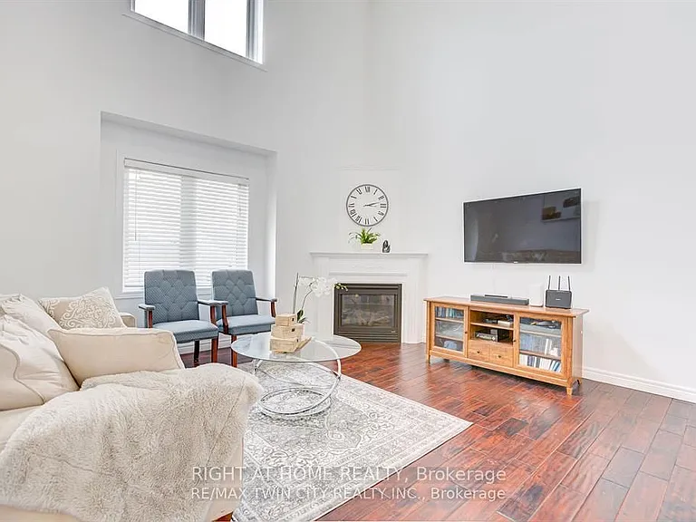 138 Apple Ridge Dr #UPPER — Photo 5