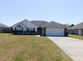 2640 Moonlite Dr, Sumter, SC 29153