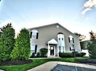1 Berkshire Ct, Manalapan, NJ 07726