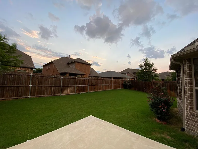 15517 Pioneer Bluff Trl — Photo 25