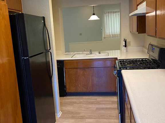 3rd image of 222 S Holliston Ave #208