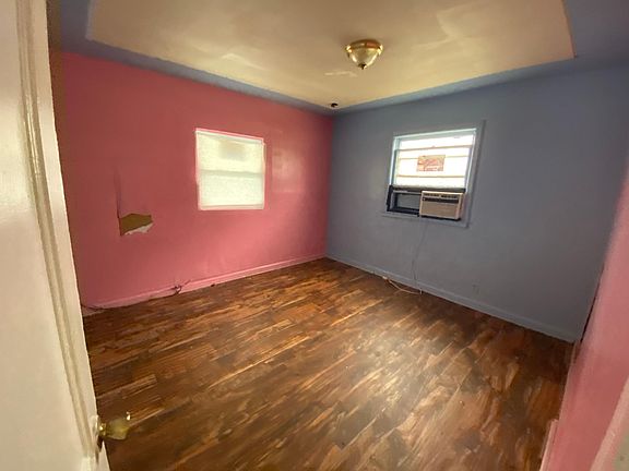 5th image of 2414 N Arlington Ave