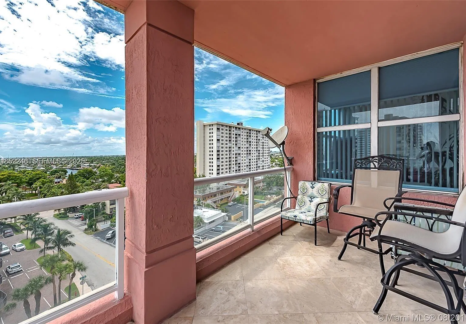 2 bed, 1601 sqft, $5,500 — Photo 4