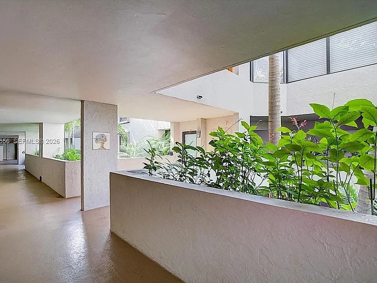 101 E Crandon Blvd #276 — Photo 36