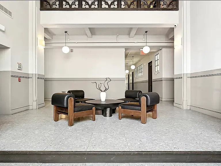 180 Bainbridge St #401 — Photo 20