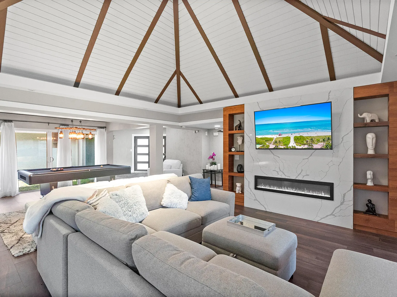 4 bed, 3.0 bath, 3210 sqft, $8,000 — Photo 4