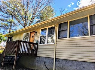 17 Oak Hill Ln, Fairview, NC 28730