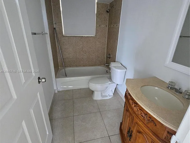 2647 NW 25th Ave #511 — Photo 8