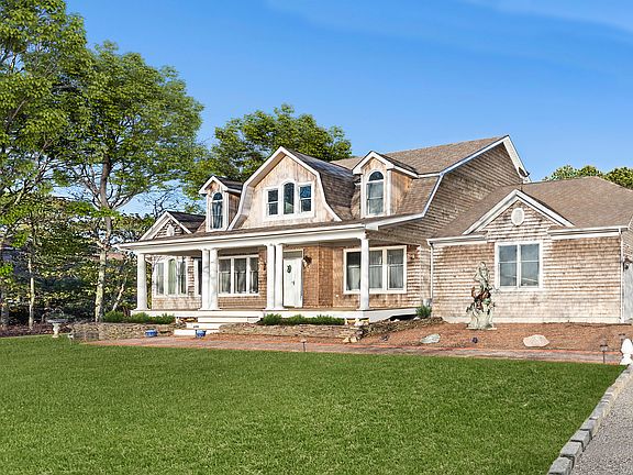 3rd image of 17 Bennett Dr
