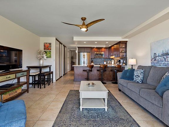 4th image of 3543 Lower Honoapiilani Rd #B205