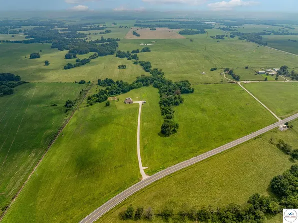 1287 SE State Route 13, Leeton, MO 64761
