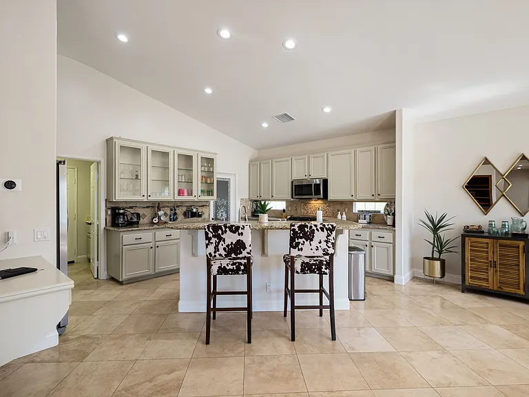 45168 Coeur Dalene Dr — Photo 32