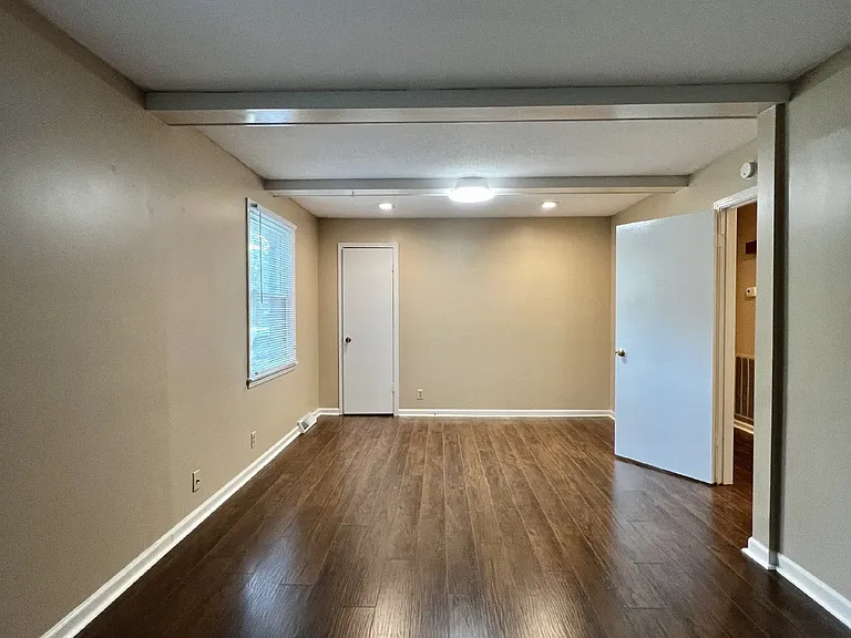 365 Welchwood Dr — Photo 9