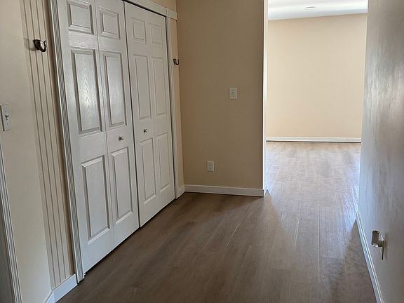 5th image of 569 E 185th St #2